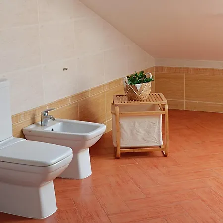 Tralla Apartament *